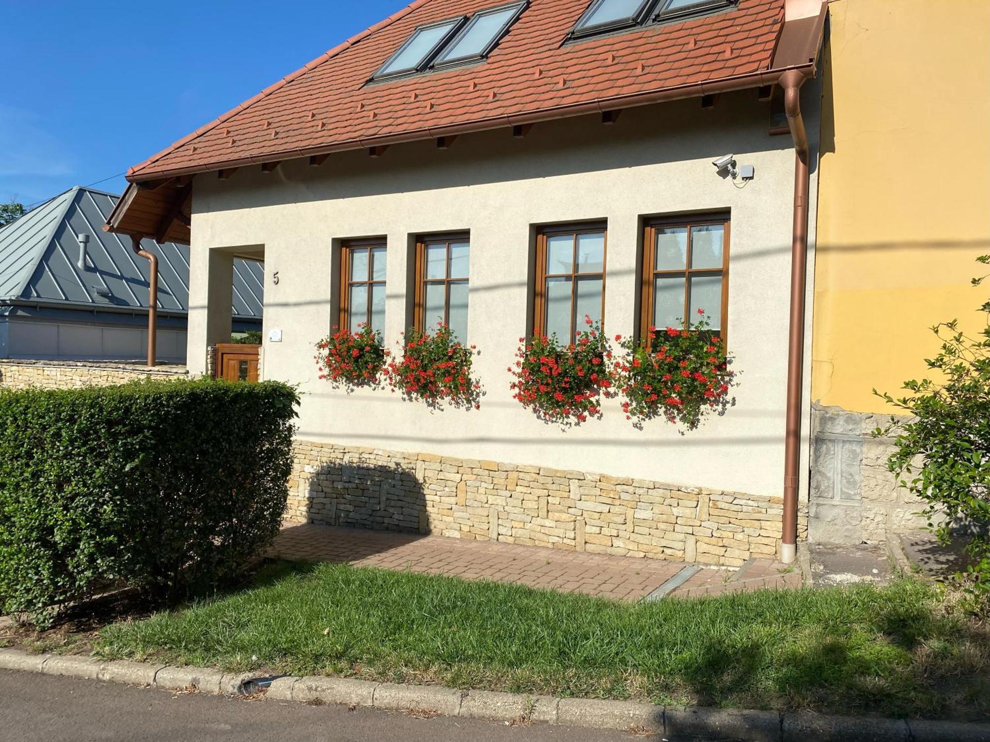 Gardonyi Apartman Διαμέρισμα Έγκερ Εξωτερικό φωτογραφία